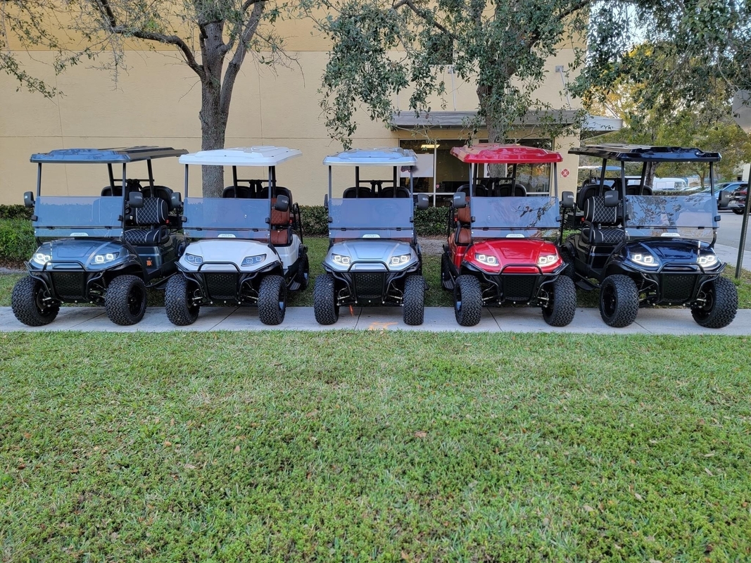 EV2+2 Elektrikli Özelleştirilebilir Renkli TOP Golf Arabası Üst Düzey Yükseltilebilir